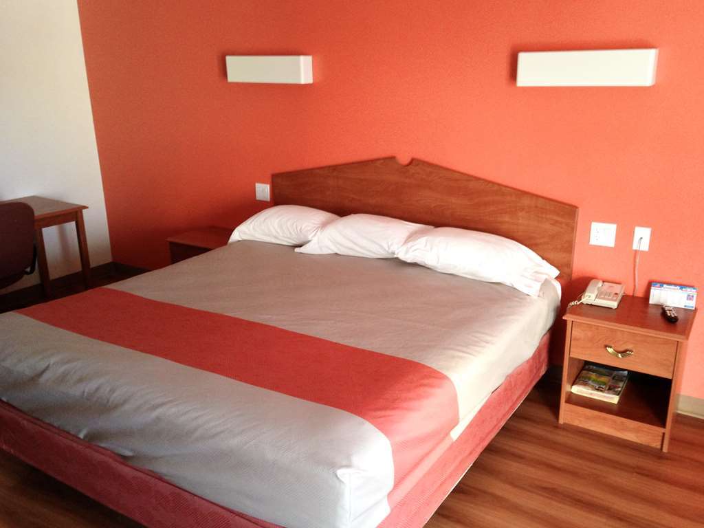 Motel 6-Fort Worth, Tx - White Settlement Room photo